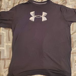 Mens XL under armour shirt